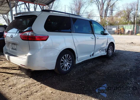 2018 Toyota Sienna Xle Premium 8 Passenger из США, поврежденный, VIN 5TDYZ3DC6JS905338